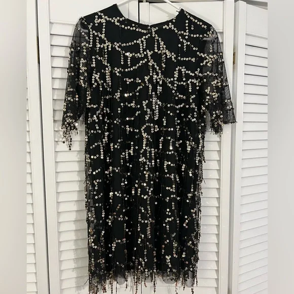 Zara Black & Gold Sequin Short Sleeved Dress